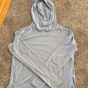 Athleta Women's untemp long sleeve shirt Gray size medium VGUC